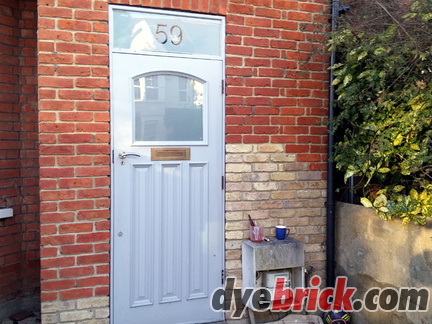 006-dyebrick